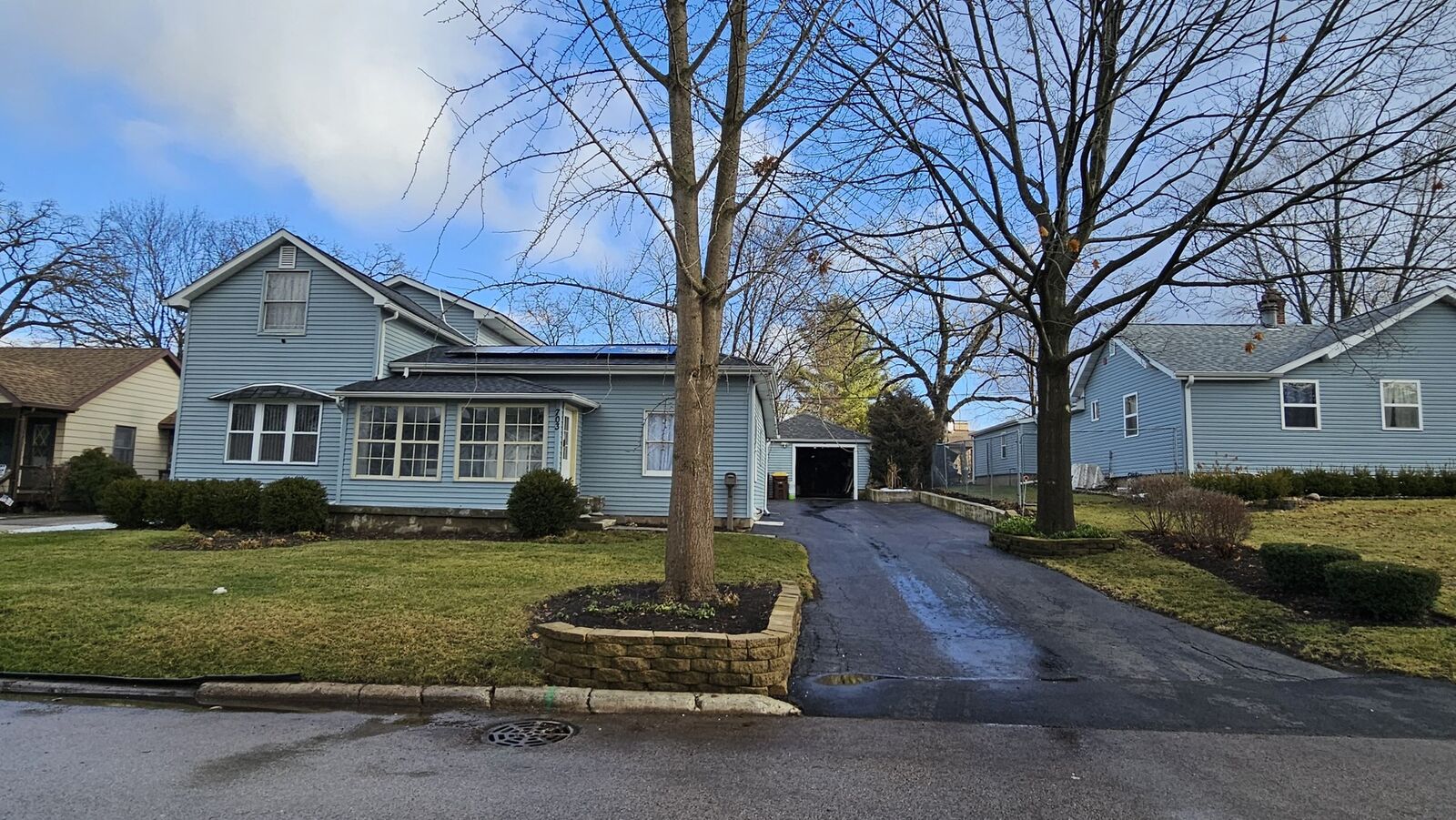 Property Photo:  703 Lincoln Street  IL 60033 