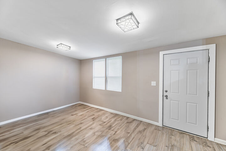 Property Photo:  1S217 Valley Road  IL 60148 