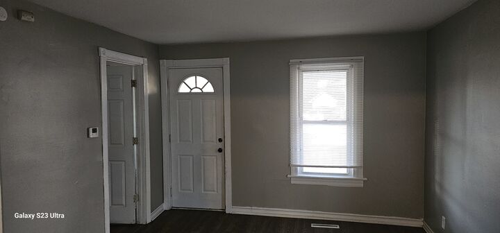 Property Photo: 138 N Woodlawn Avenue IL 60506