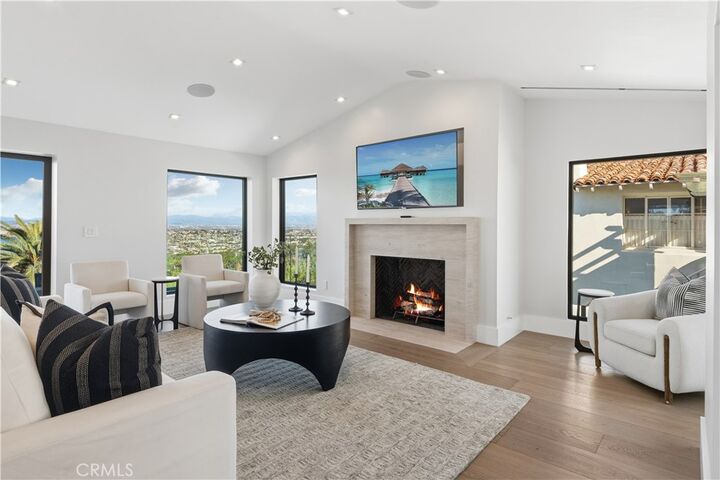 Property Photo:  728 Via Somonte  CA 90274 