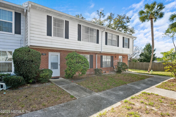 Property Photo:  222 Kettering Court  FL 32073 