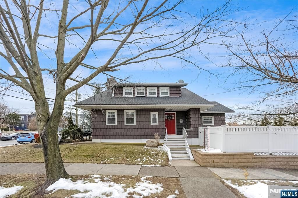 Property Photo:  81 Sunset Avenue  NJ 07031 
