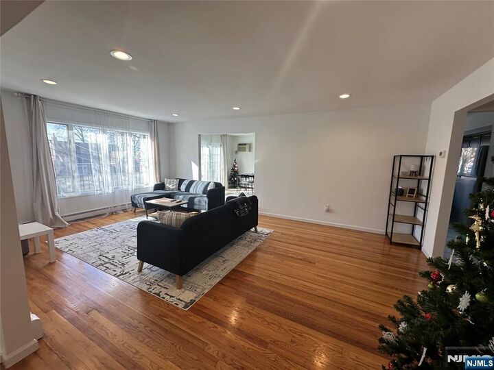 Property Photo:  531 Day Avenue 1  NJ 07657 