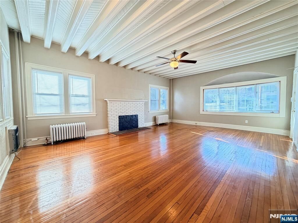 Property Photo:  123 S Maple Avenue 1  NJ 07450 