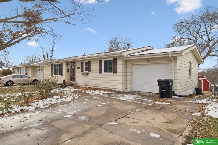 Property Photo: 4962 Magnolia Street NE 68137