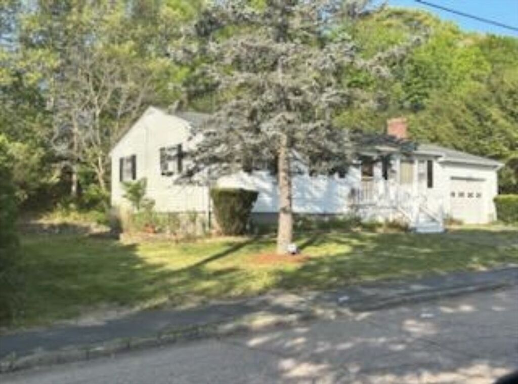 Property Photo:  19 Cochato Park  MA 02368 
