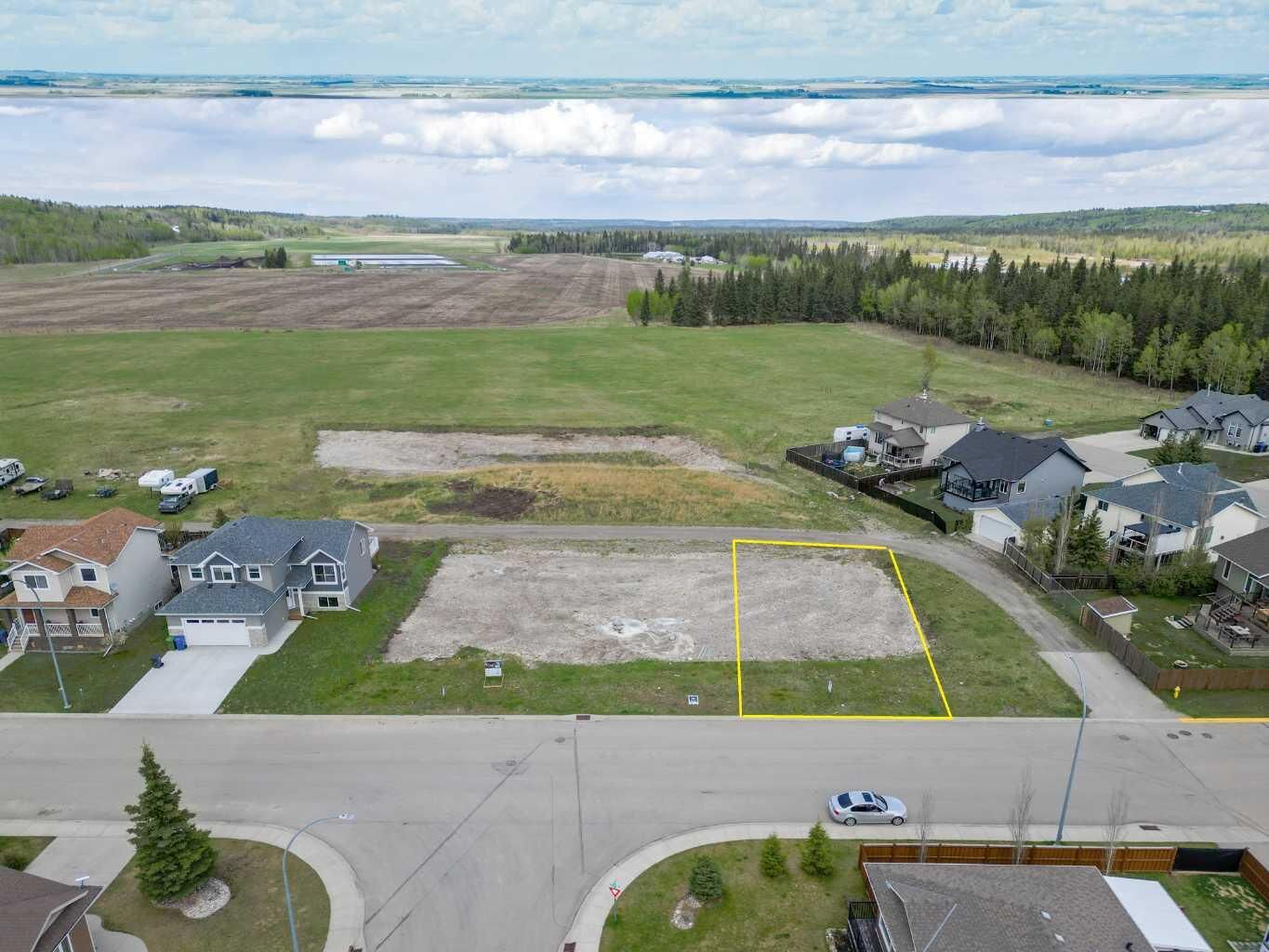 Property Photo:  224 12 Avenue NE  AB T0M 1X0 