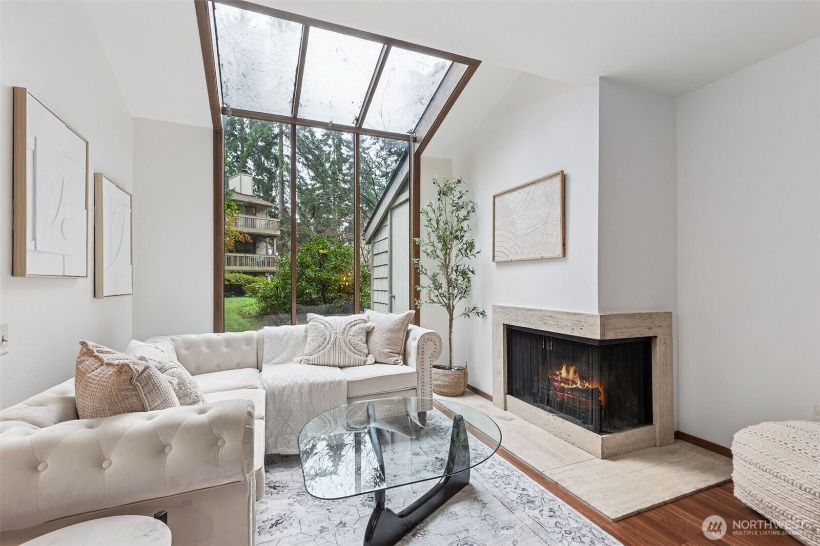 Property Photo:  13730  15th Avenue NE E102  WA 98125 