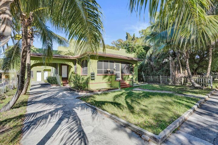 Property Photo:  627 30th Street  FL 33407 