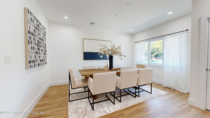 Property Photo:  10 Harris Lane  NY 10309 