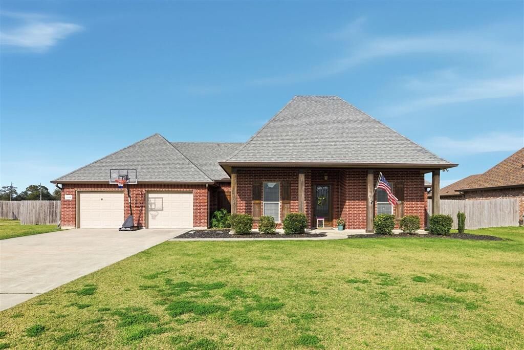 Property Photo: 1154 N Ella Kate Lane N LA 70605