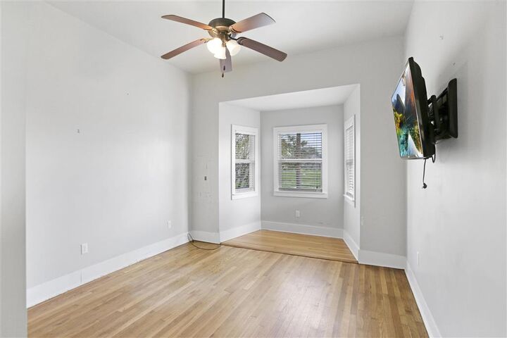 Property Photo: 418 Burnett Street LA 70601