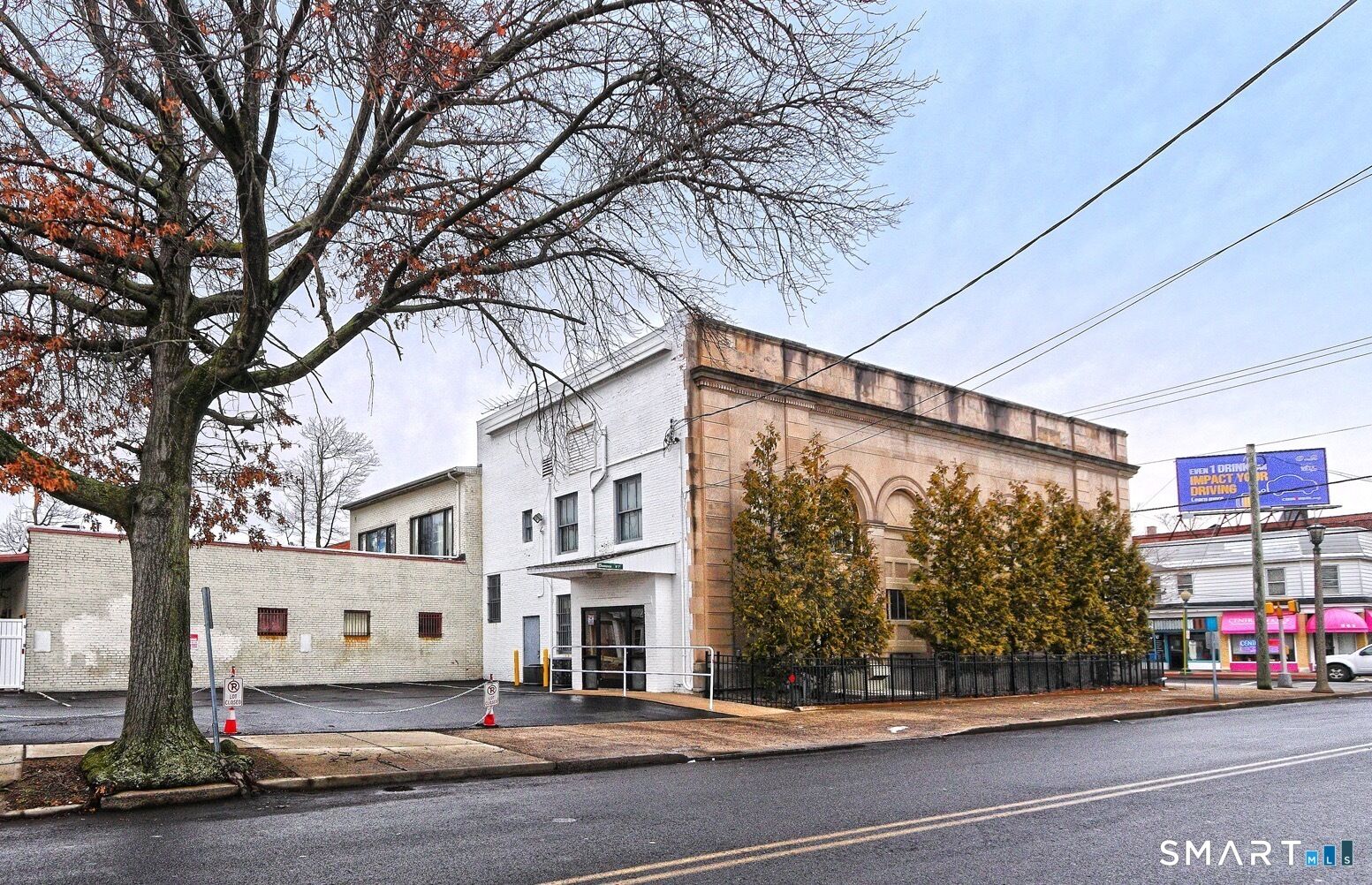 Property Photo:  574 Campbell Avenue  CT 06516 