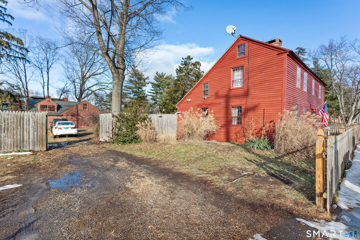 Property Photo:  104 Silver Lane  CT 06118 