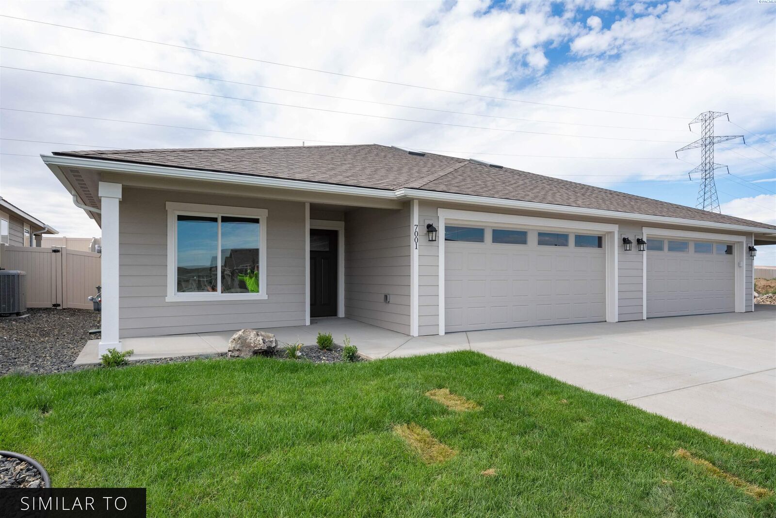 Property Photo:  7069 W 38th Ave  WA 99338 