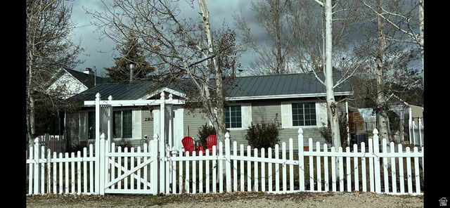 Property Photo: 280 W 100 S UT 84049