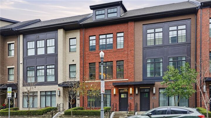 Property Photo: 1750 Waterfront Pl PA 15222