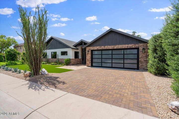 Property Photo: 5326 N 81st Place AZ 85250