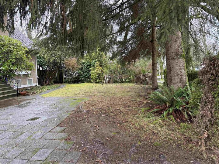 Property Photo: 1668 Nanton Avenue BC V6J 2X4
