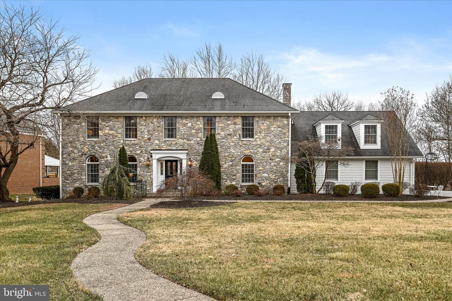 Property Photo: 819 Armistead Street VA 22601