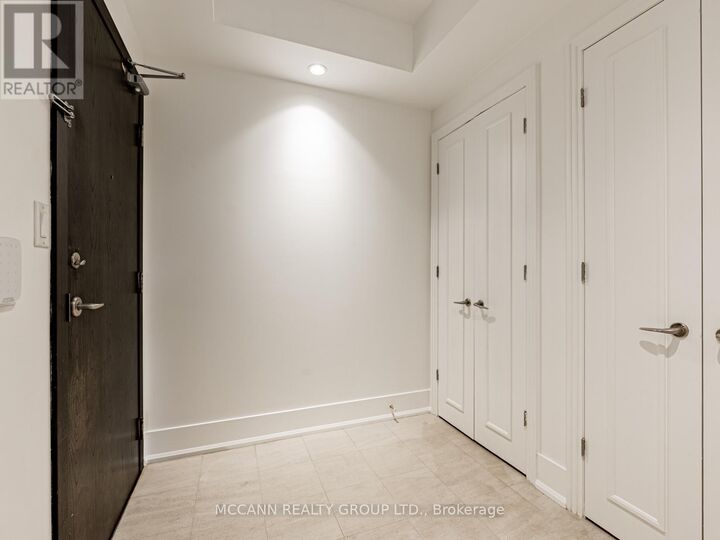 Property Photo:  99 Avenue Road 607  ON M5R 2G5 