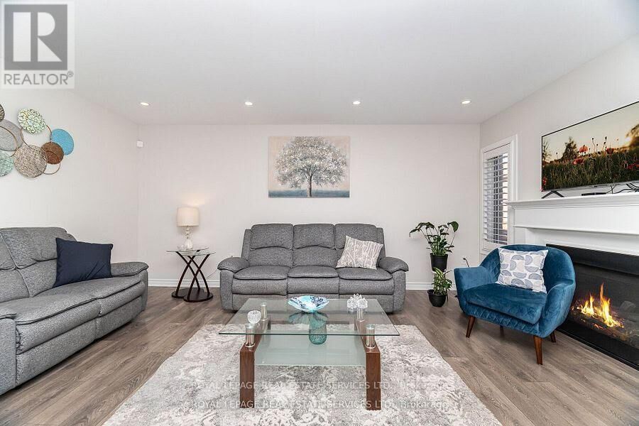 Property Photo:  290 Beasley Terrace  ON L9E 1C5 