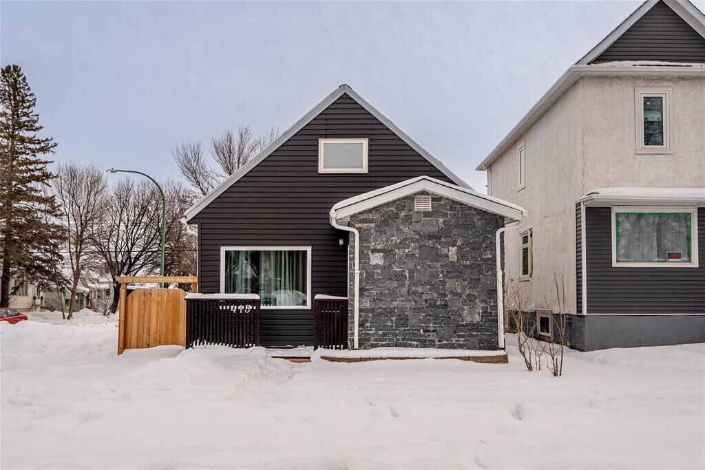 Property Photo:  413 McKenzie Street  MB R2W 5B4 