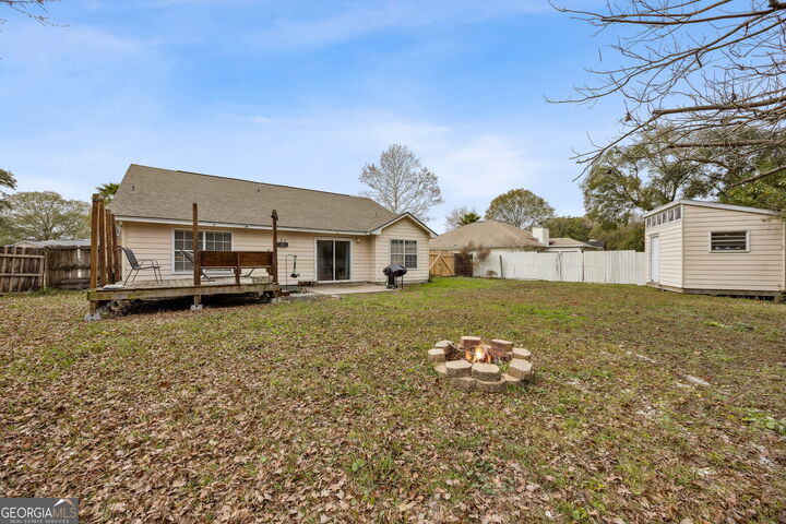 Property Photo:  131 Lakeside Drive  GA 31548 