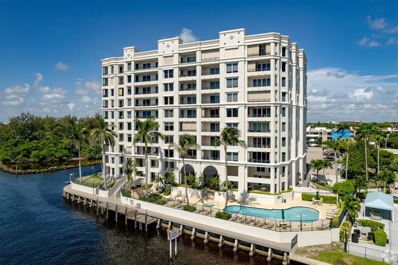 Property Photo:  2880 NE 14th Street Cswy 1004  FL 33062 