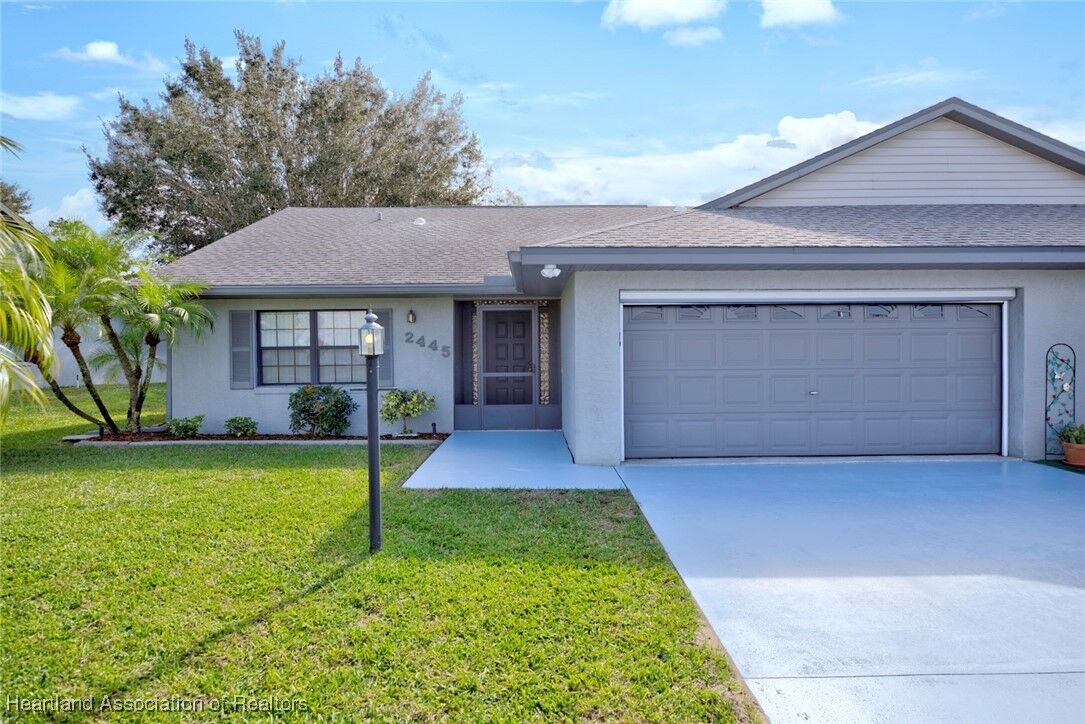 Property Photo:  2445 N Orangewood Street  FL 33825 
