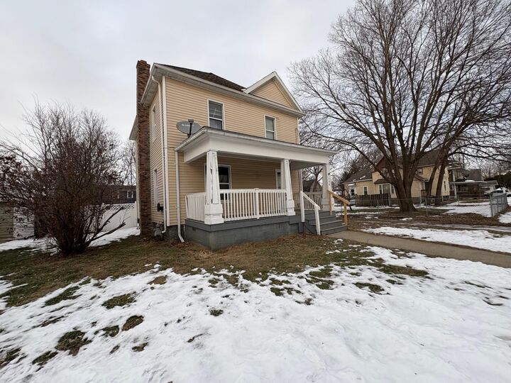 Property Photo:  206 Reber Avenue  IA 50701 