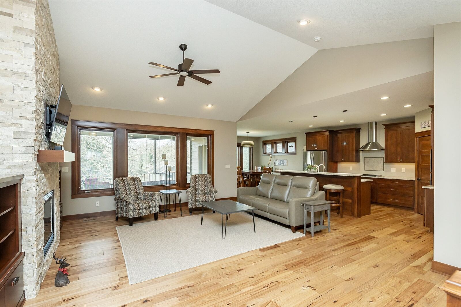 Property Photo:  1104 NW Cypress Avenue  IA 50023 