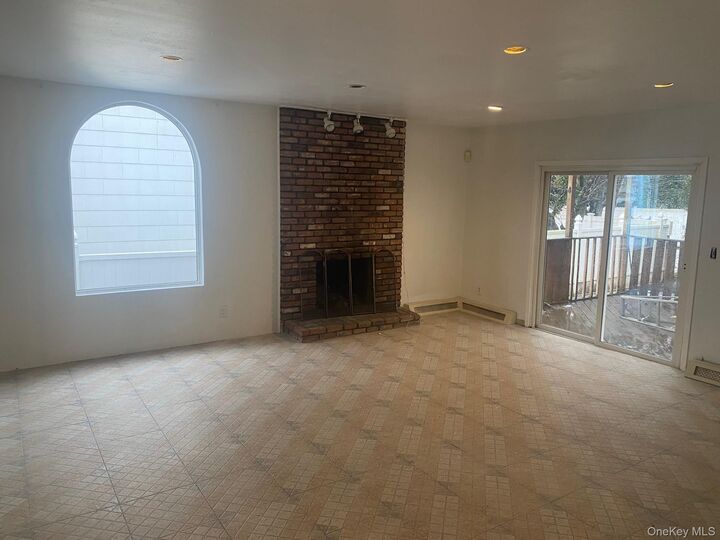 Property Photo:  723 Hungry Harbor Road  NY 11581 