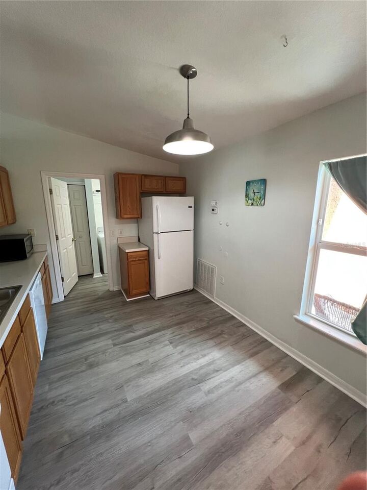 Property Photo:  2105 Atwater Drive  FL 34288 