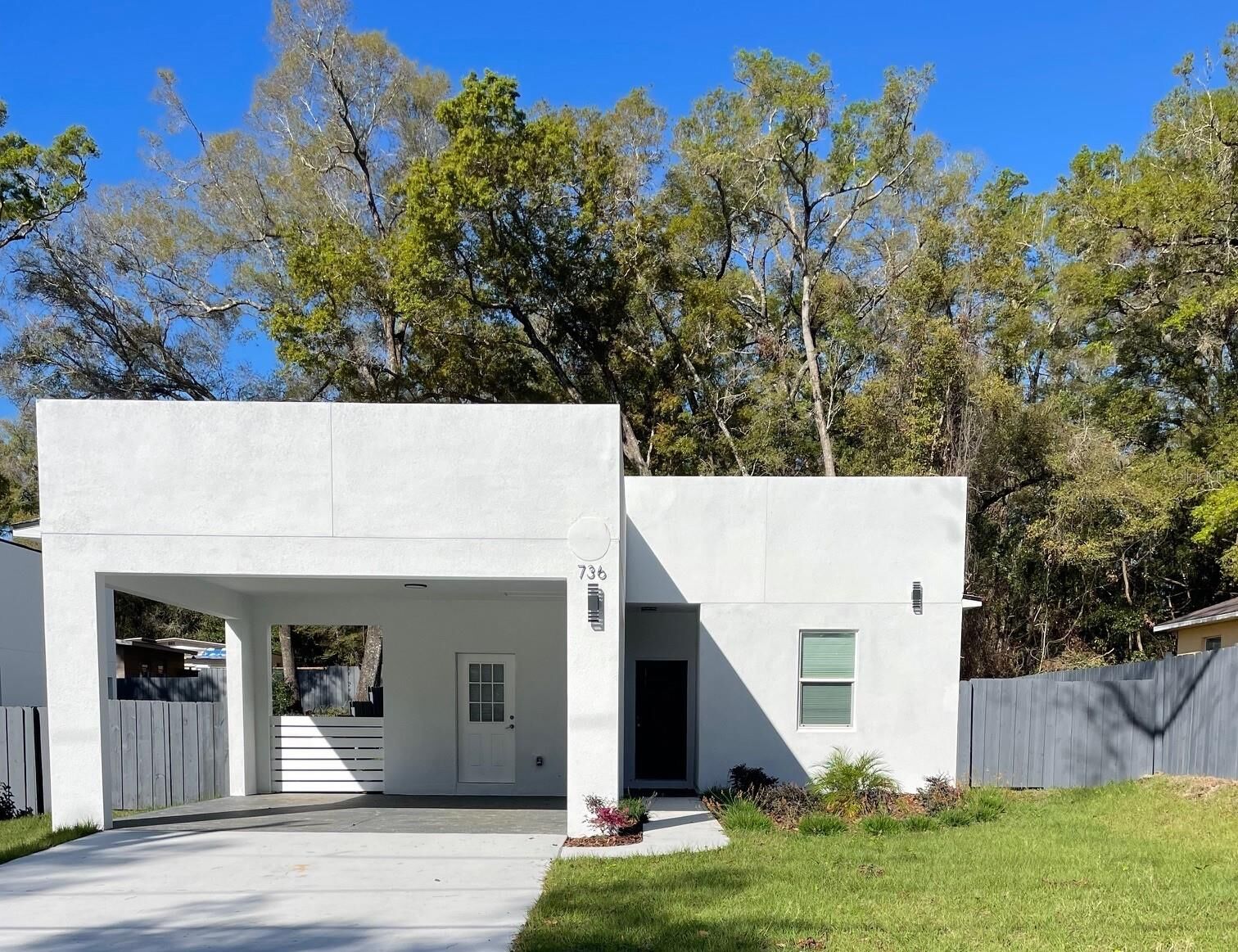 Property Photo:  736 S Stone Street  FL 32720 