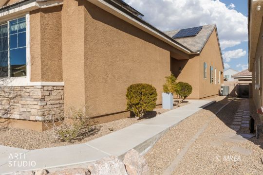 Property Photo: 443 Cliffrose NV 89027