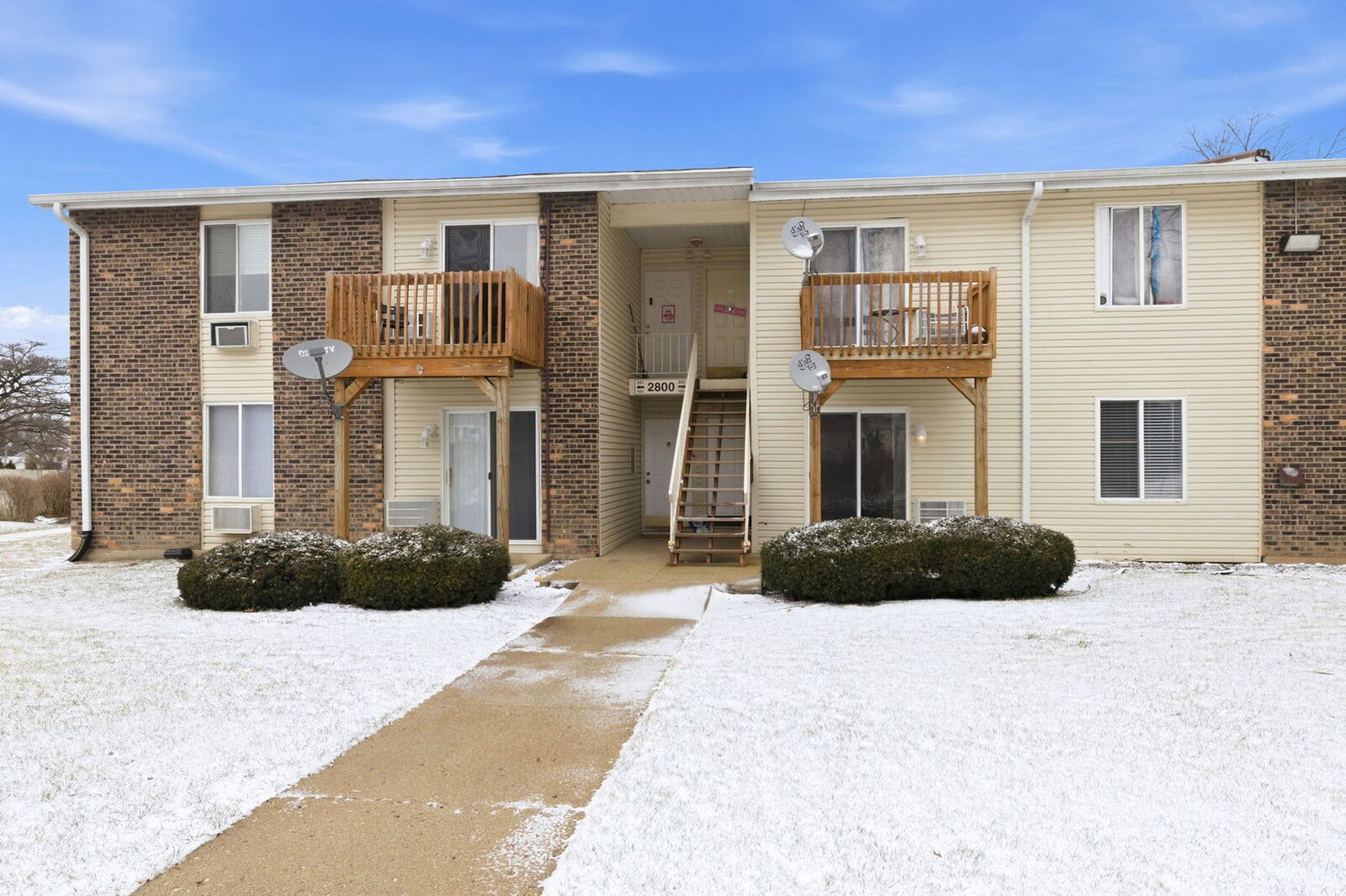 Property Photo: 2800 Light Road 102 IL 60543