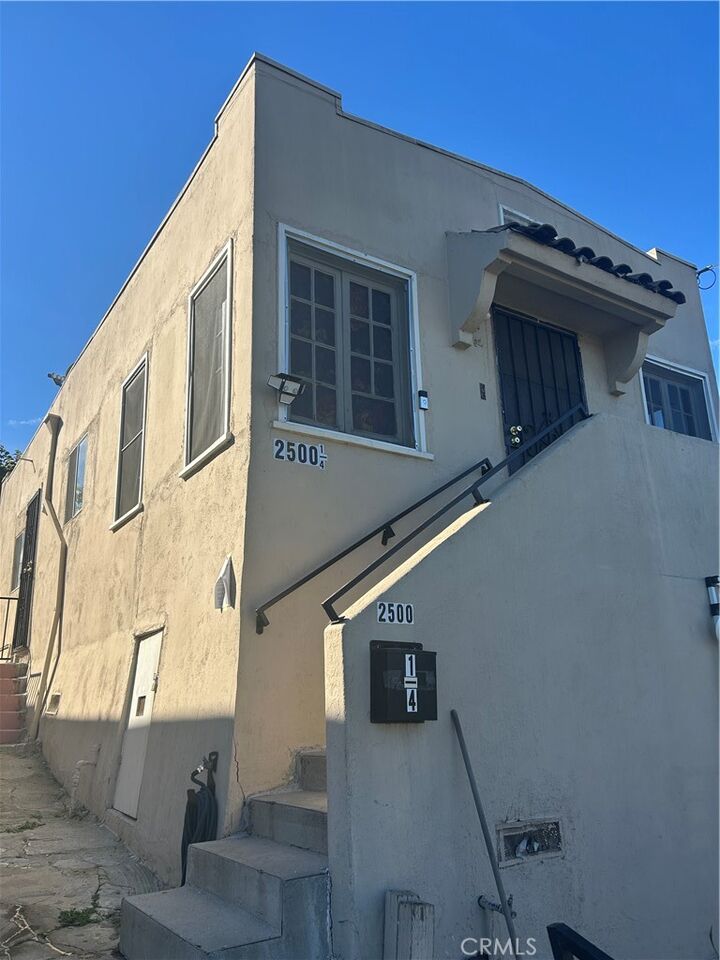 Property Photo: 2500 Ganahl CA 90033