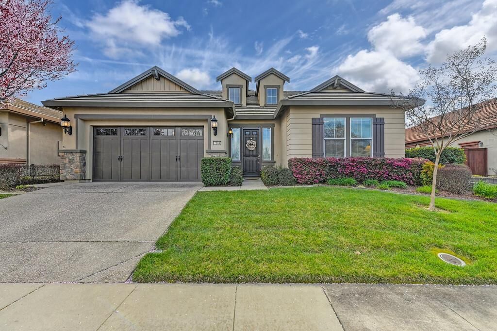 Property Photo: 2104 Benton Loop CA 95747