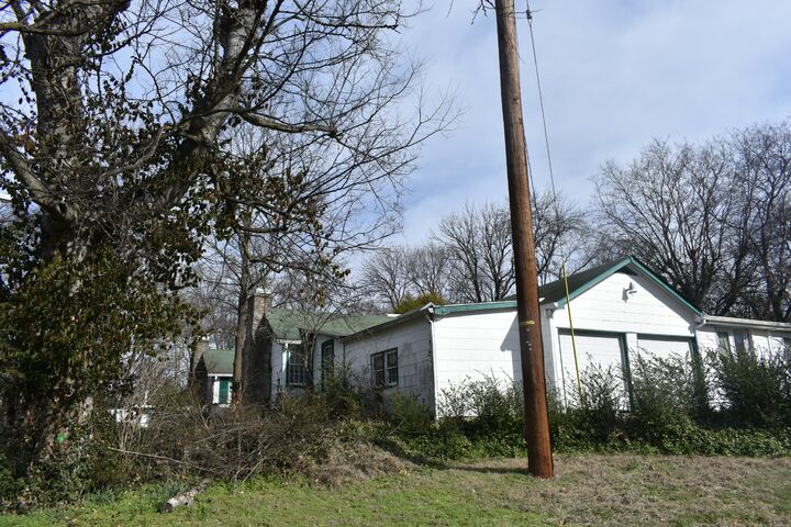 Property Photo:  209 Hillcrest Dr  TN 37115 