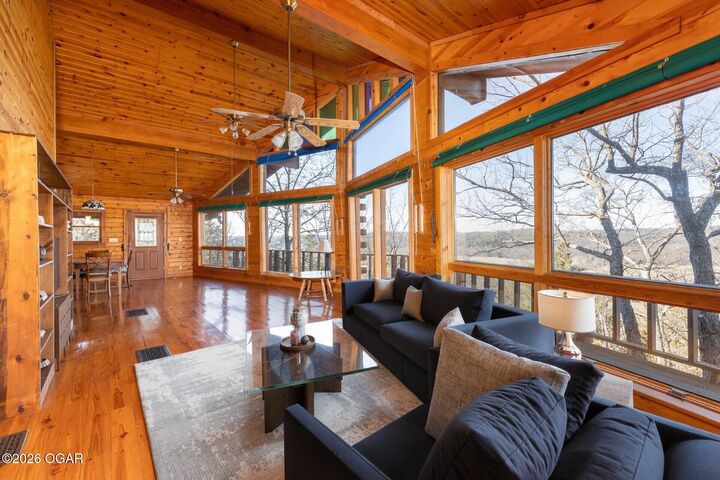 Property Photo: 539 Thompson Lane MO 64854