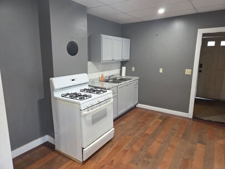 Property Photo:  230 Kimball Street 1B  MA 01420 