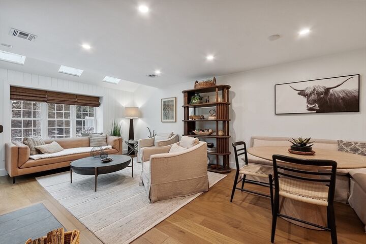 Property Photo:  610 Ridgefield Cir B  MA 01510 