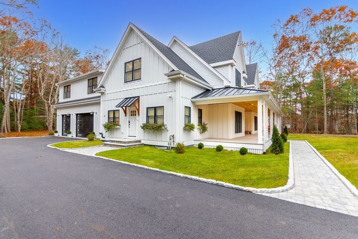 Property Photo:  5 Lighthouse Ln  MA 02644 