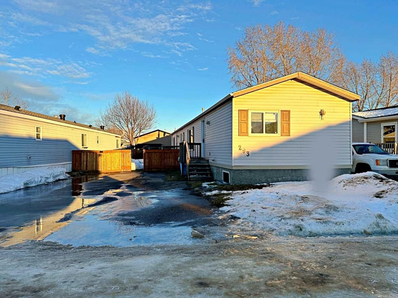 Property Photo:  293 Grenfell Crescent  AB T9H 2M8 