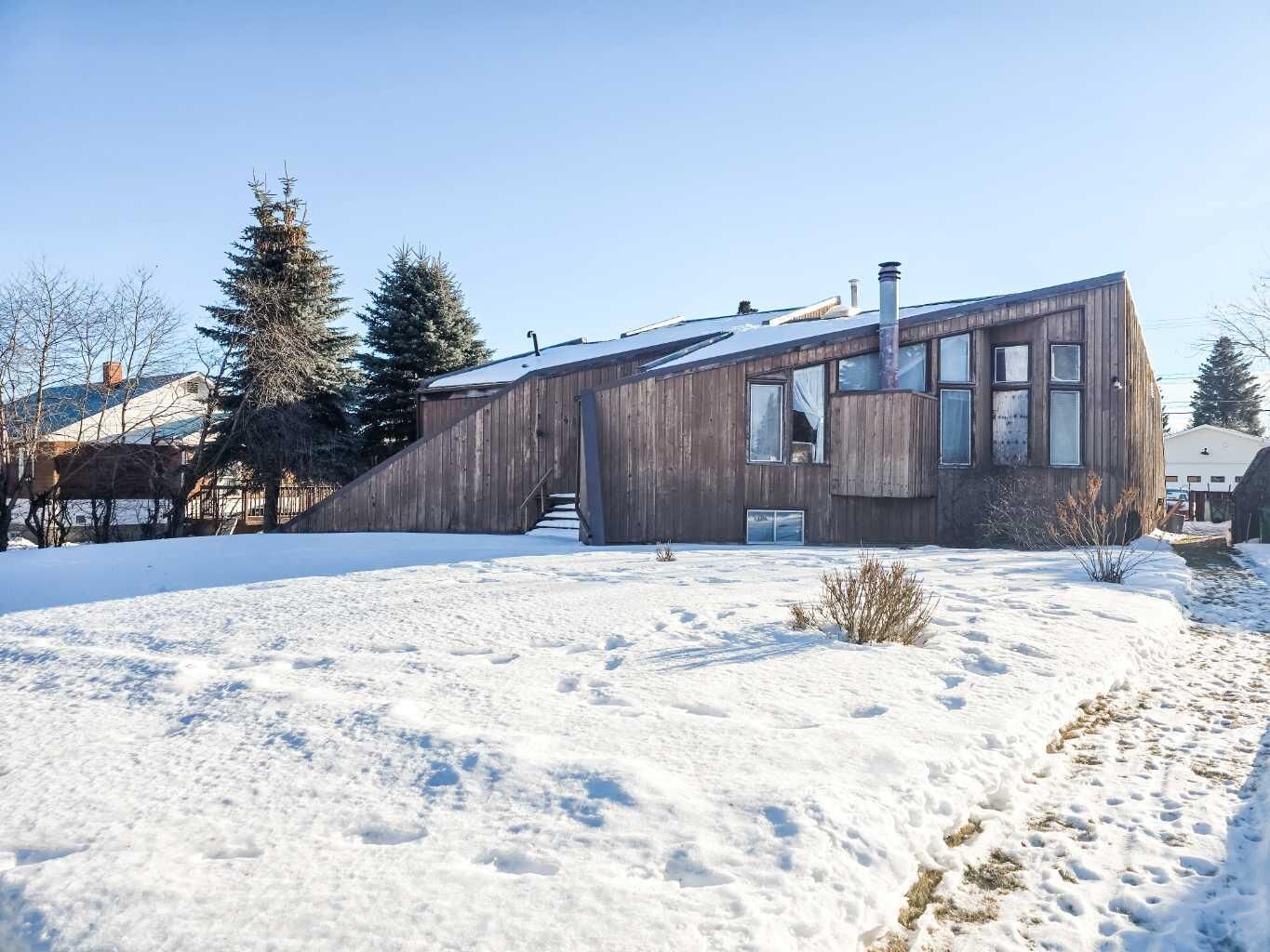 Photo de la propriété:  4819 10 Avenue  AB T7E 1E6 