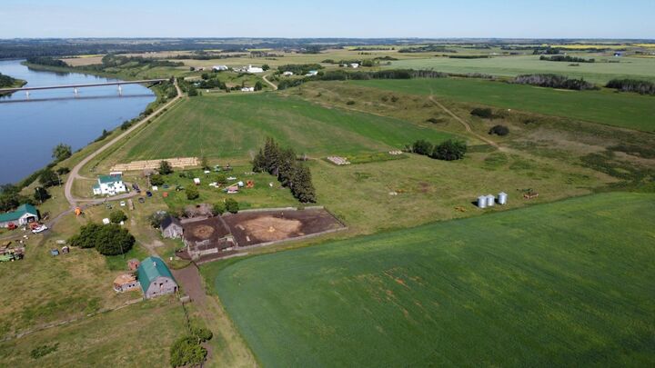 Property Photo:  121048 Twp Rd 555  AB T0B 0P0 