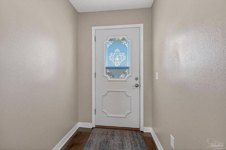 Property Photo:  2212 Blue Lake Dr  FL 32506 