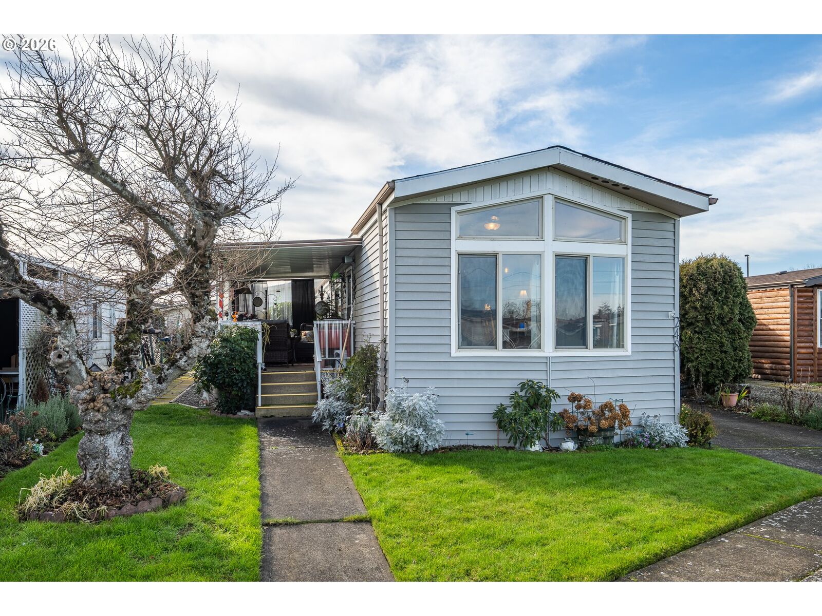 Property Photo:  1199 N Terry St 248  OR 97402 