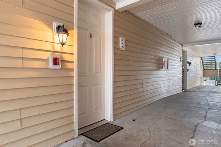 Property Photo:  10109  186th Street E 249  WA 98375 
